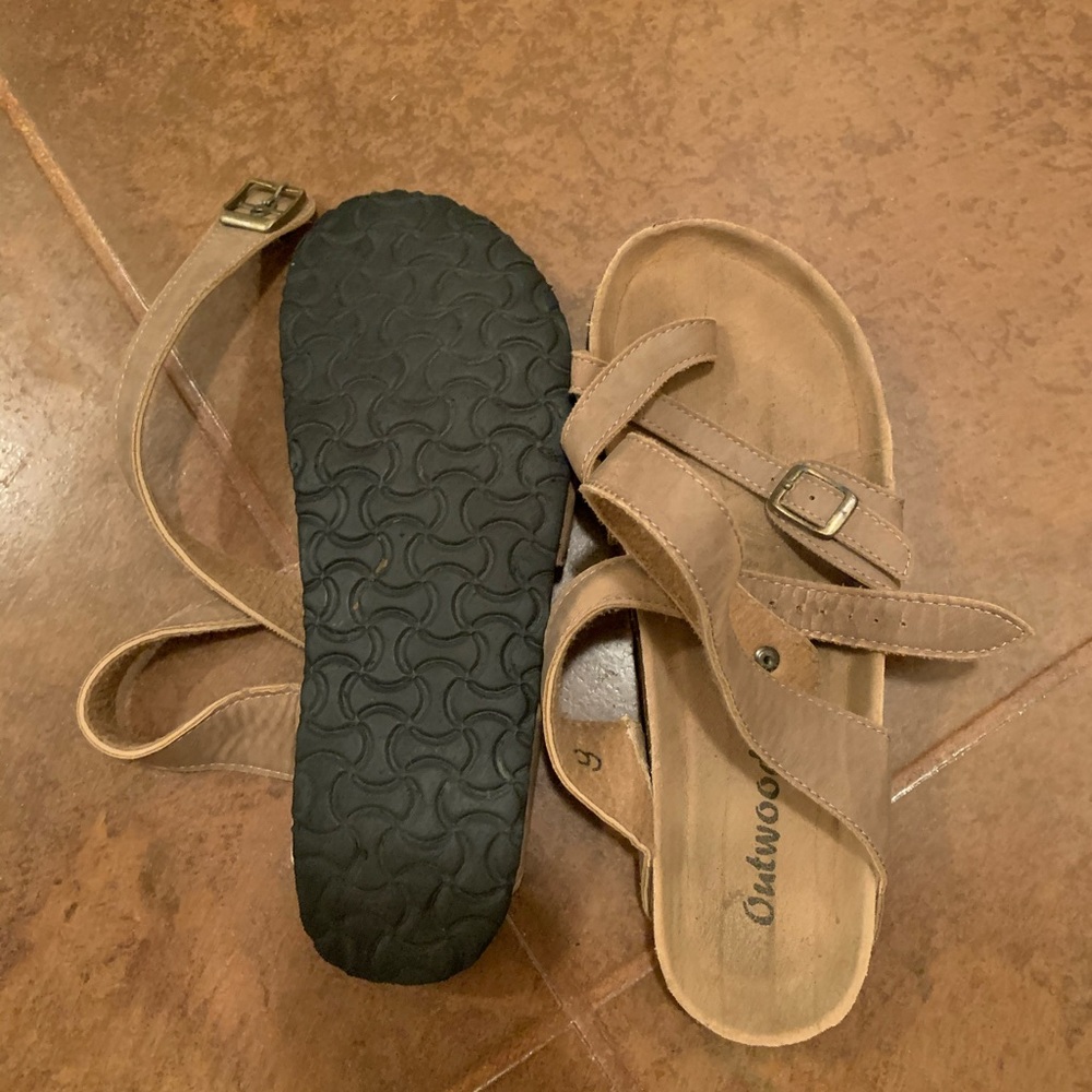 Women’s sandals